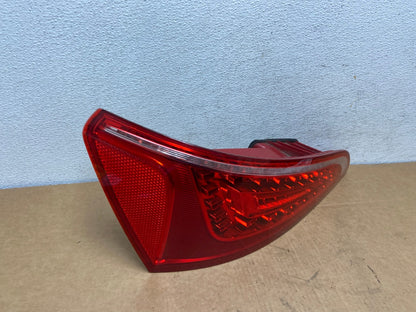 2009 to 2012 Audi Q5 Left Driver LH Side Tail light AD5437 LK2