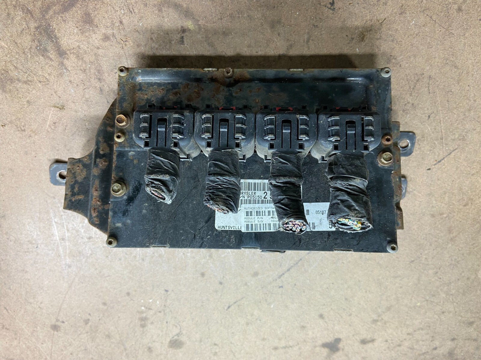 2008 2009  Caravan Town & Country 3.8L Engine Control p05187802af j5404 DG0