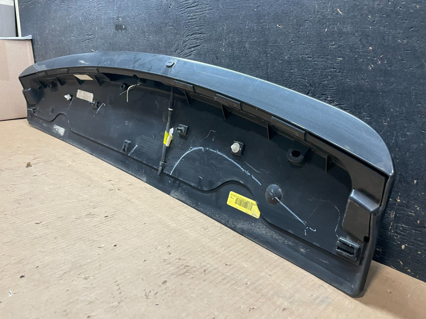 2011 to 2016 Chrysler Town & Country Rear Back Wing Spoiler AA2442 DG8