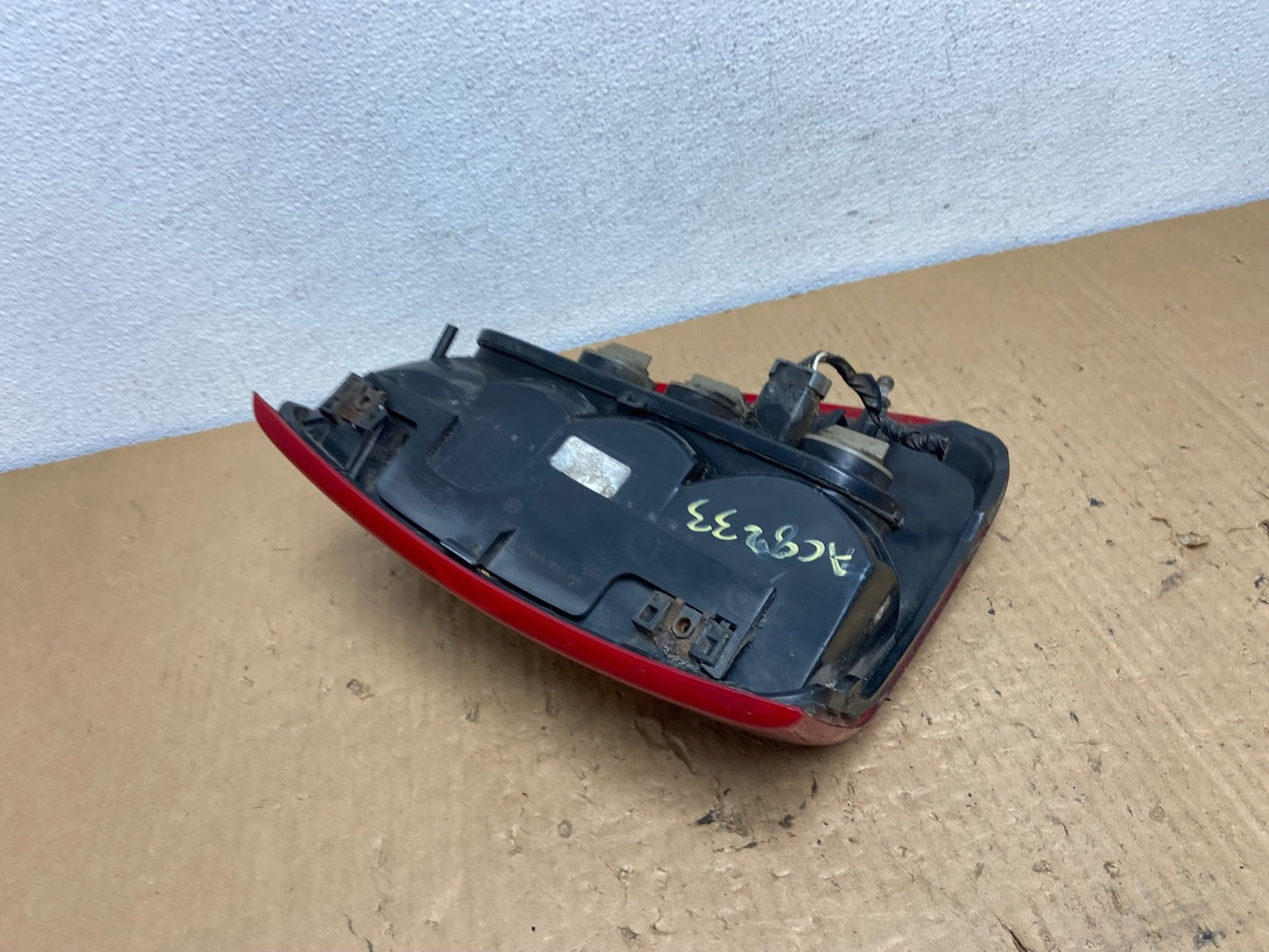 1999-2004 Jeep Grand Cherokee WJ Right Passenger Side Rh Tail Light AC8233 LK5