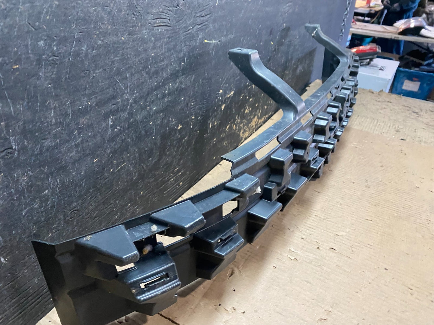2013 to 2016 Ford Fusion Rear  Bumper Bracket Impact Energy Absorber W5787 DG2