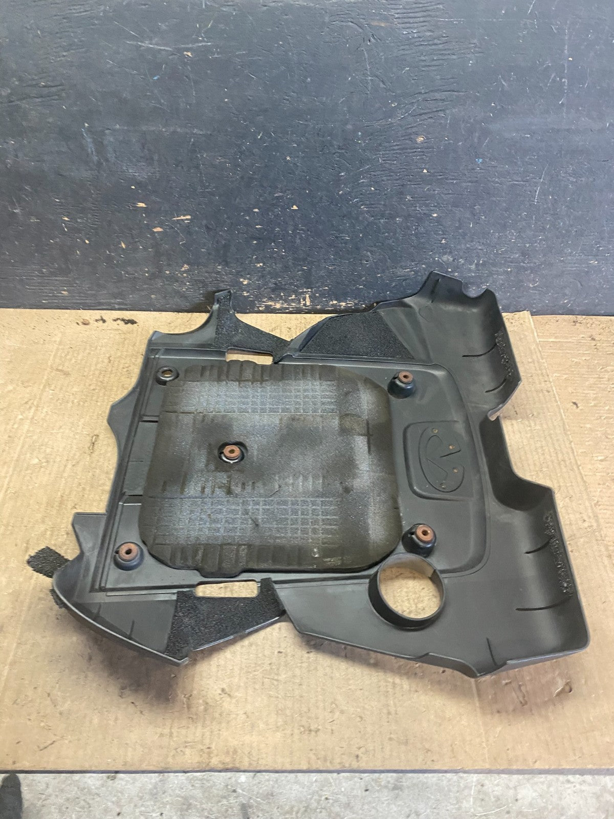 2007 to 2008  Infiniti G35 M35 EX35  Engine Cover Motor Shield Q5922 DG6