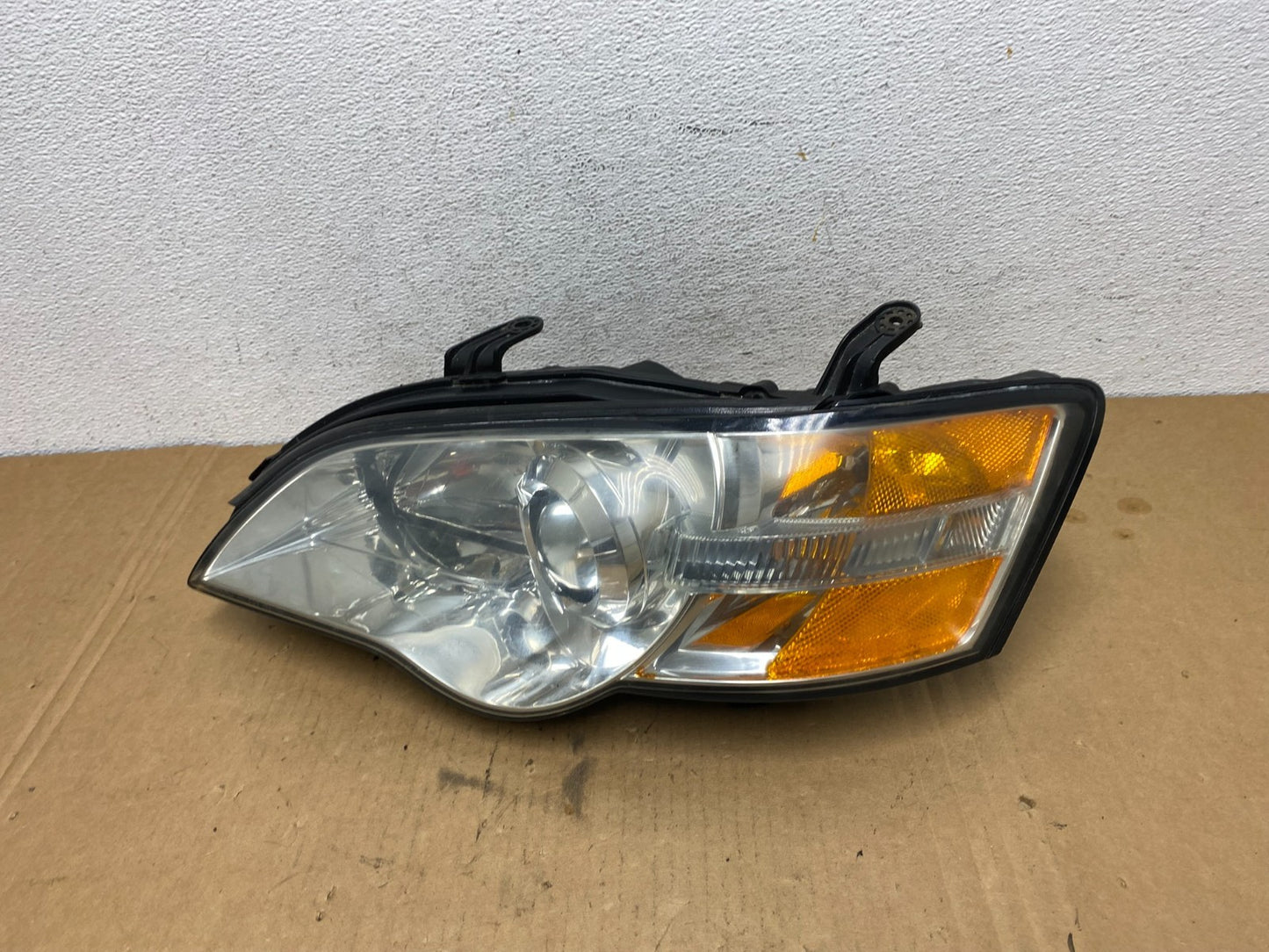 2006 to 2007 Subaru Legacy Left Driver LH Side Headlight AD2681 DW0