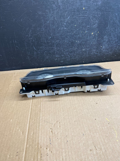 2008 Ford Crown Victoria Speedometer Cluster Gauge ad2158 DG4
