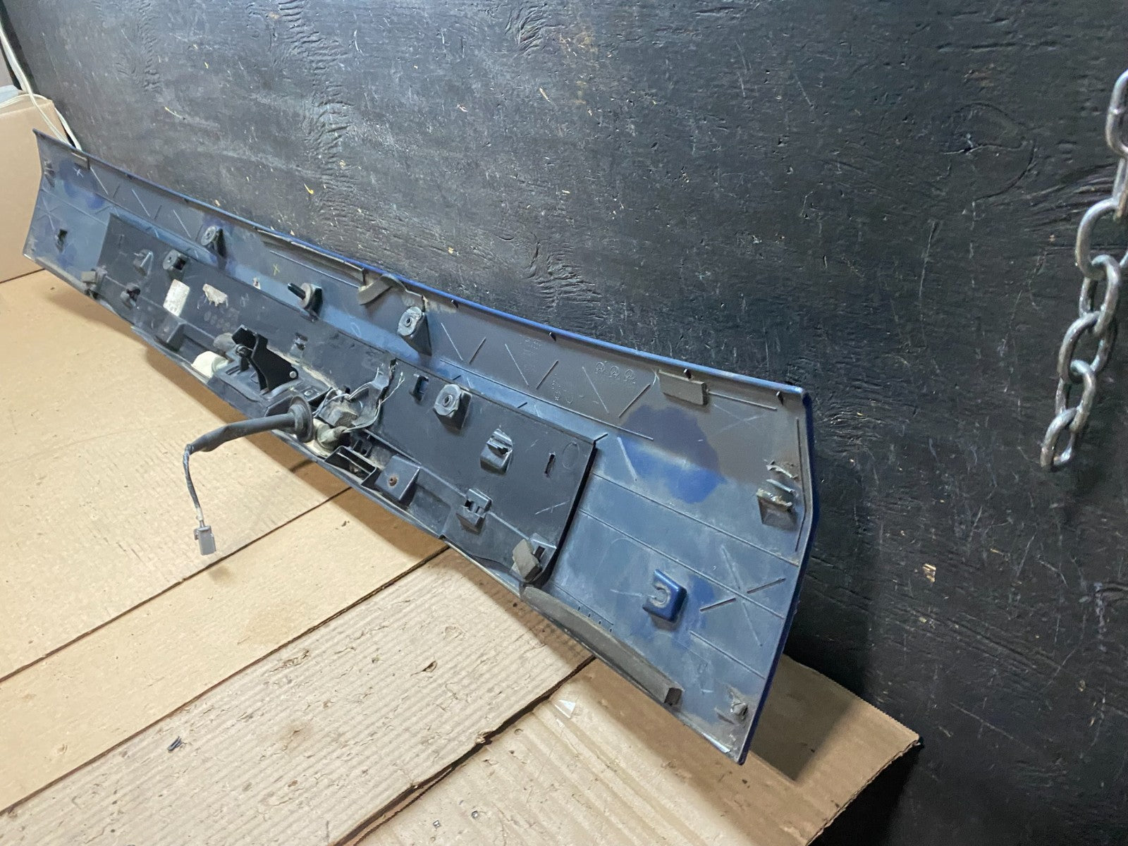 2011-2018 Dodge Grand Caravan Black Rear Tail Gate Trim Molding Panel V6940 DG10