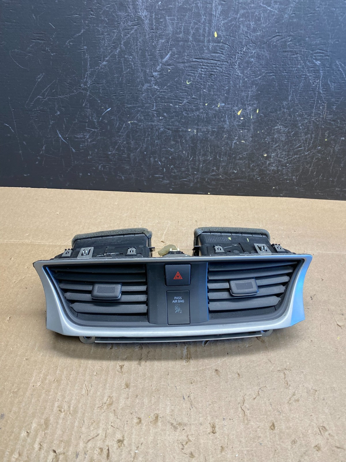 2013 to 2015 Nissan Sentra Air Vents Top Dash Center W/Hazzard Switch AC6554 DG0
