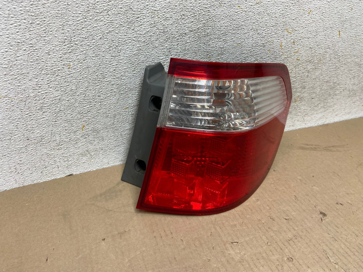 2005 2006 2007 Honda Odyssey Right Passenger RH Side Tail Light AH6778 LK1