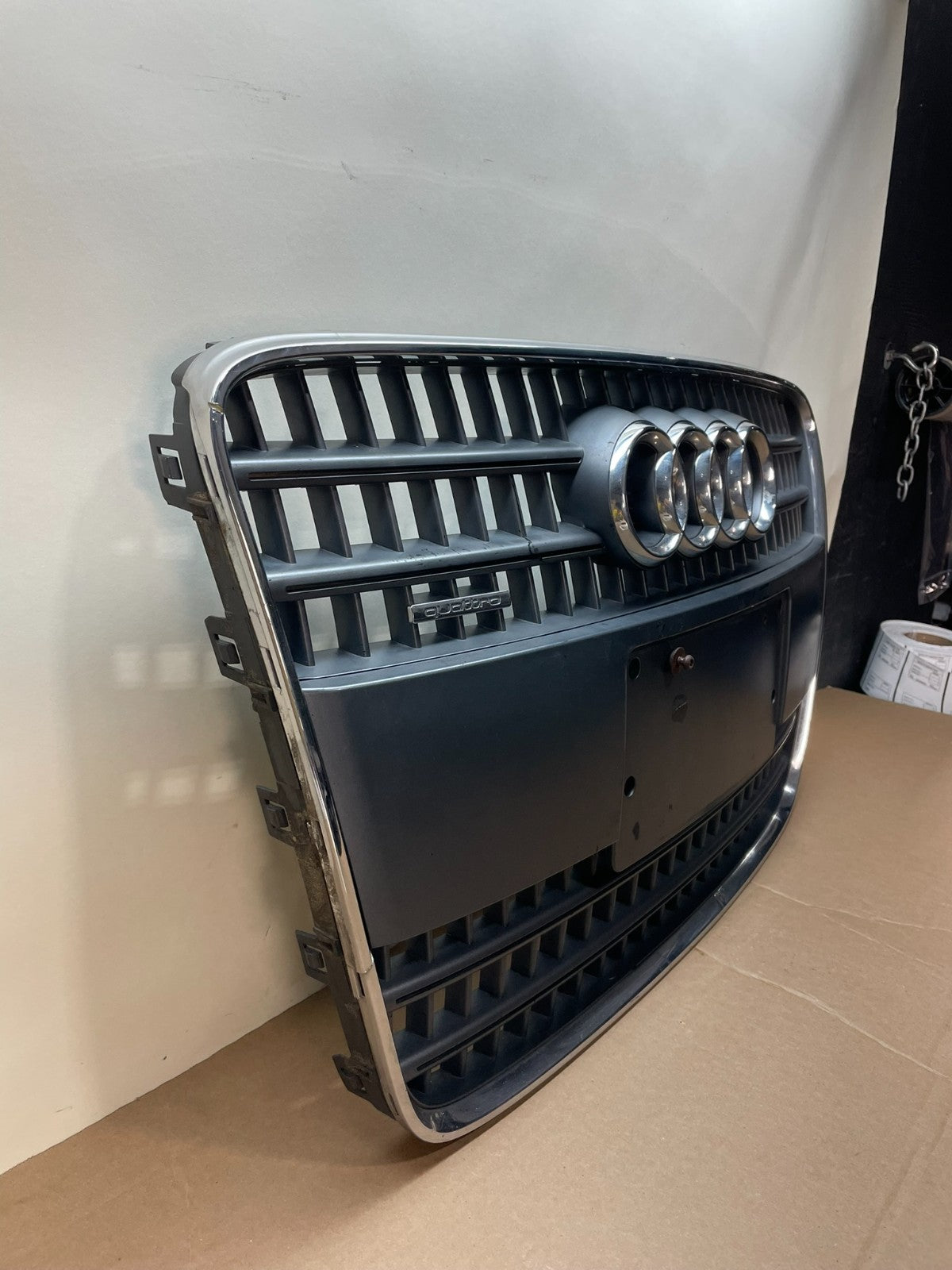 2007 2008 2009 Audi Q7 Front Upper Grill Grille AH8837 DG2