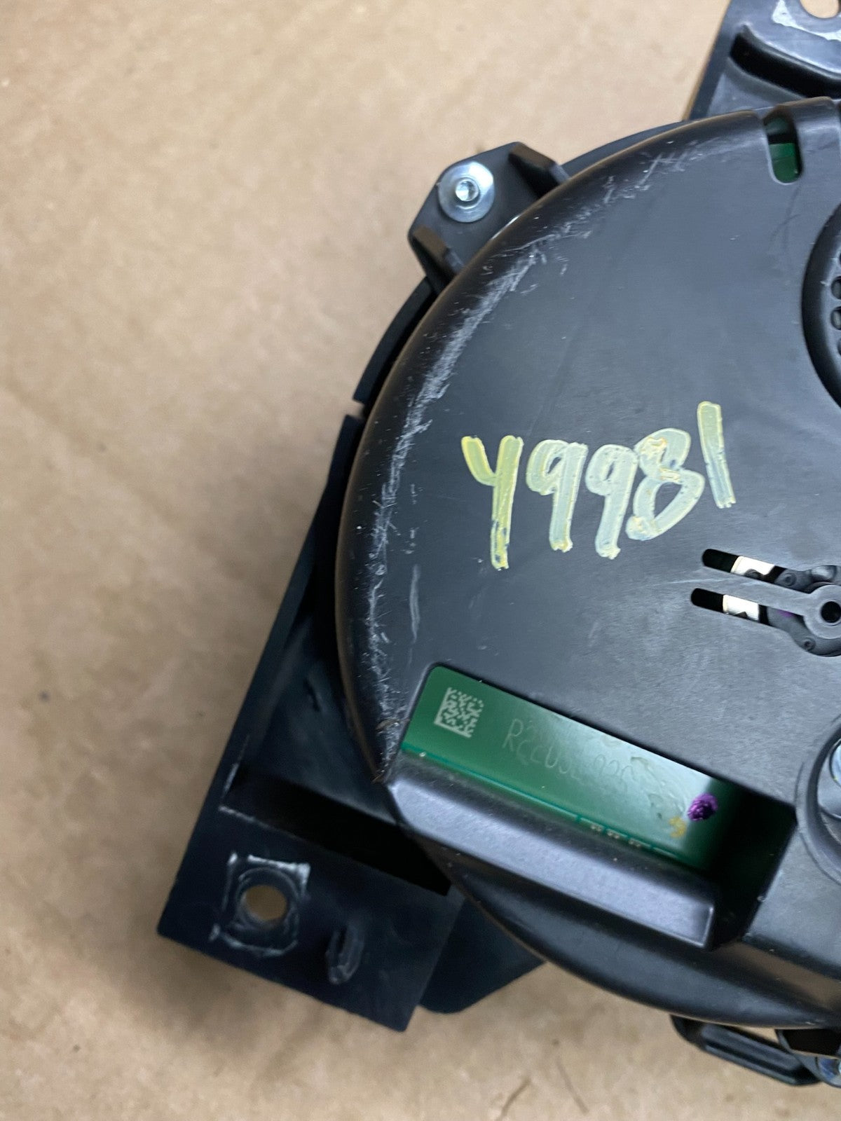 2015 2017 Jeep Renegade Speedometer Instrument Cluster Gauges OEM Y9981 DG8