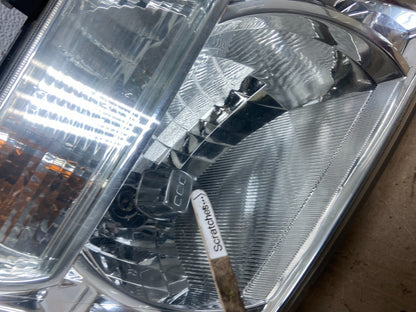 2008 to 2012 Nissan Pathfinder Halogen Headlight Right Passenger AE6021 DW3