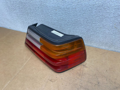 1994 to 1995 Mercedes E Class W124 Right Passenger RH Side Tail Light X4689 DW1