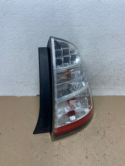 2006 to 2009 Toyota Prius Tail Light Right Passenger Side AG6977 LK2