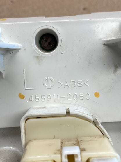 2004 - 2005 Toyota RAV4 A/C Heater Climate Control Unit Switch af2710 DG4