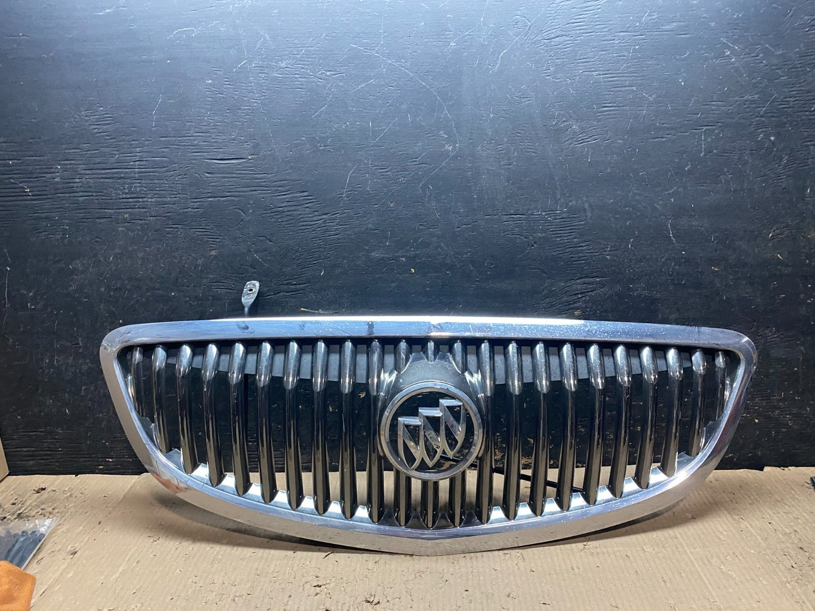 2008 to 2012 Buick Enclave Front Upper Grill Grille Oem X8161 DG0