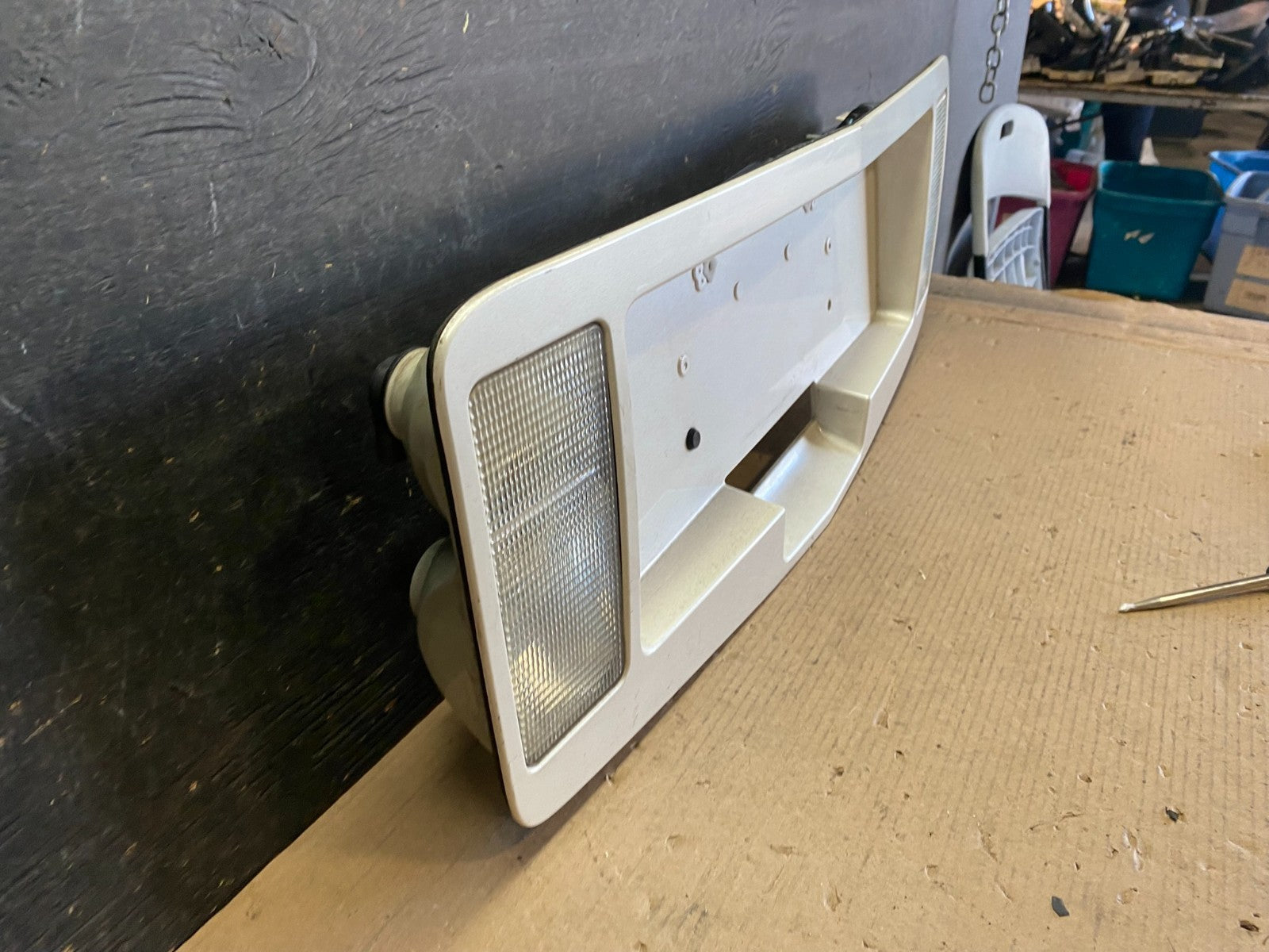 2004-2009 Cadillac SRX Trunk Panel Lid Backup License Plate Oem S1477 DG2