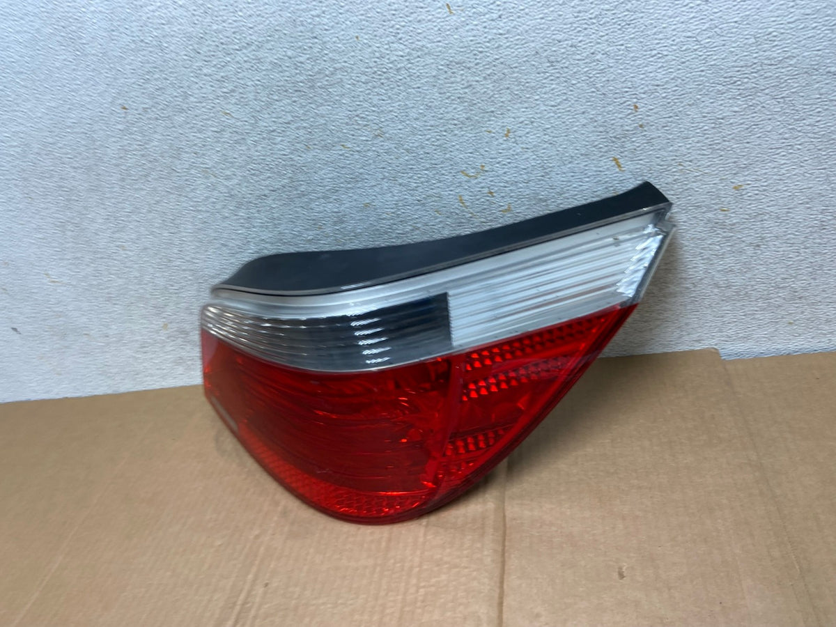 2004 - 2007 BMW 5 Series E60 Right Passenger RH Side Tail Light AI5687 LK1