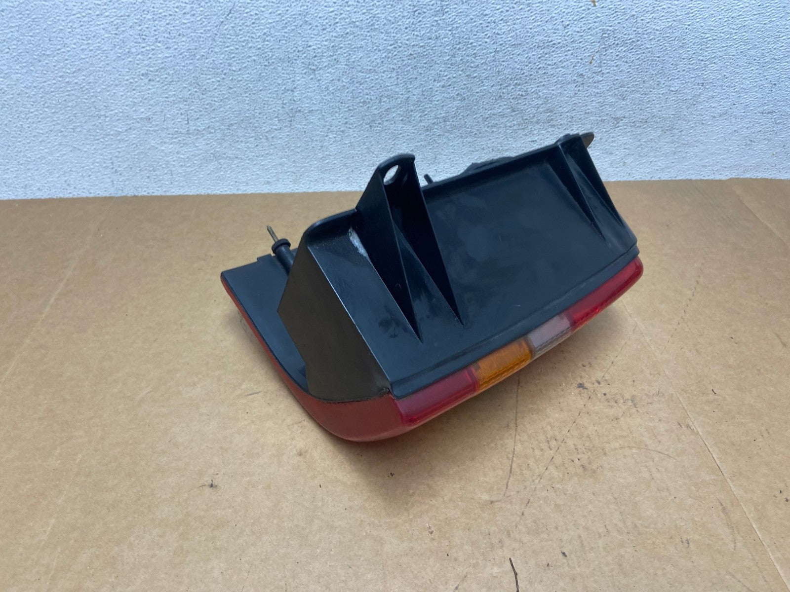 1993-1998 Jeep Grand Cherokee ZJ Right Passenger Side Rh Tail Light AE2955 LK4