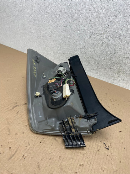 2010 2011 Toyota Prius Tail Light Right Passenger Side AE8840 LK6
