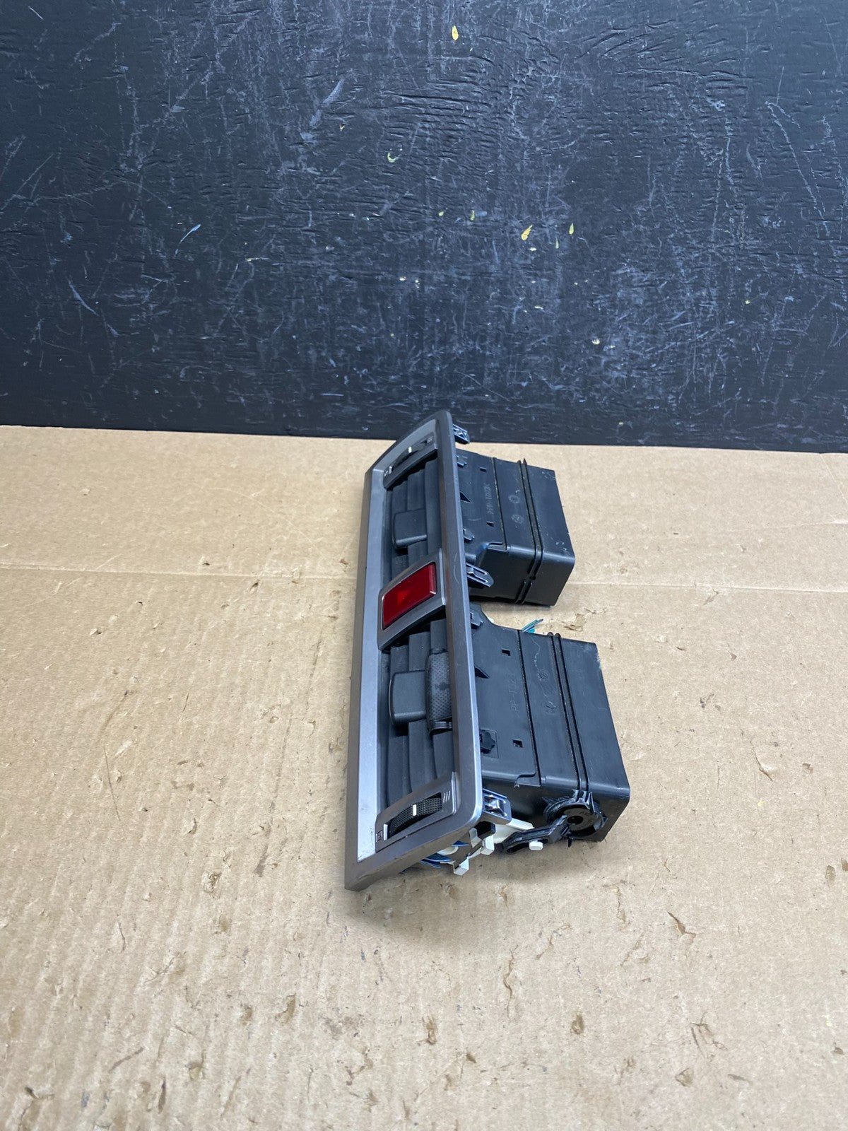 2015 - 2019 Subaru Outback Legacy Center Console A/C Air Vent ac6696 DG2