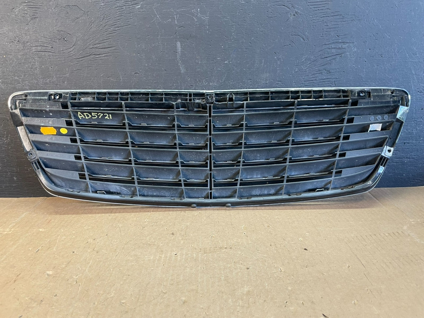 2003 to 2006 Mercedes Benz S-Class Front Grille AD5721 DG6