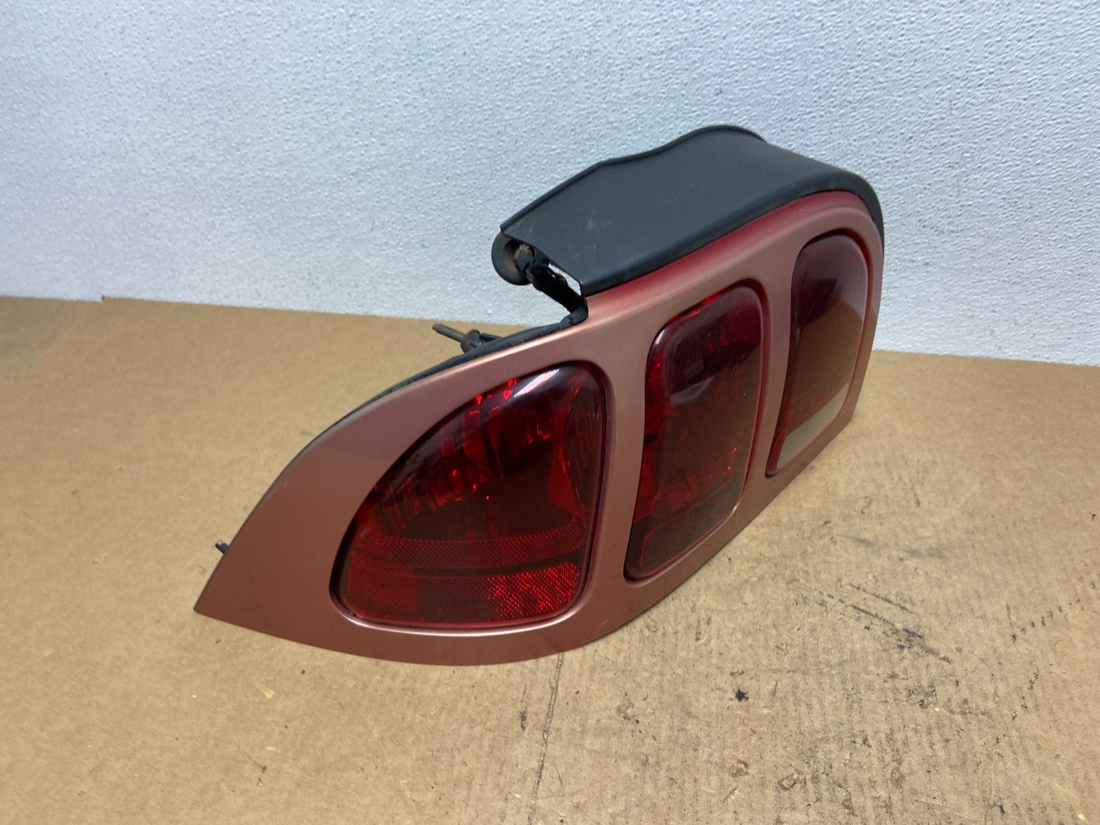 1996 1997 1998 Ford Mustang Left Driver LH Side Tail Light Oem AC3665 DW2