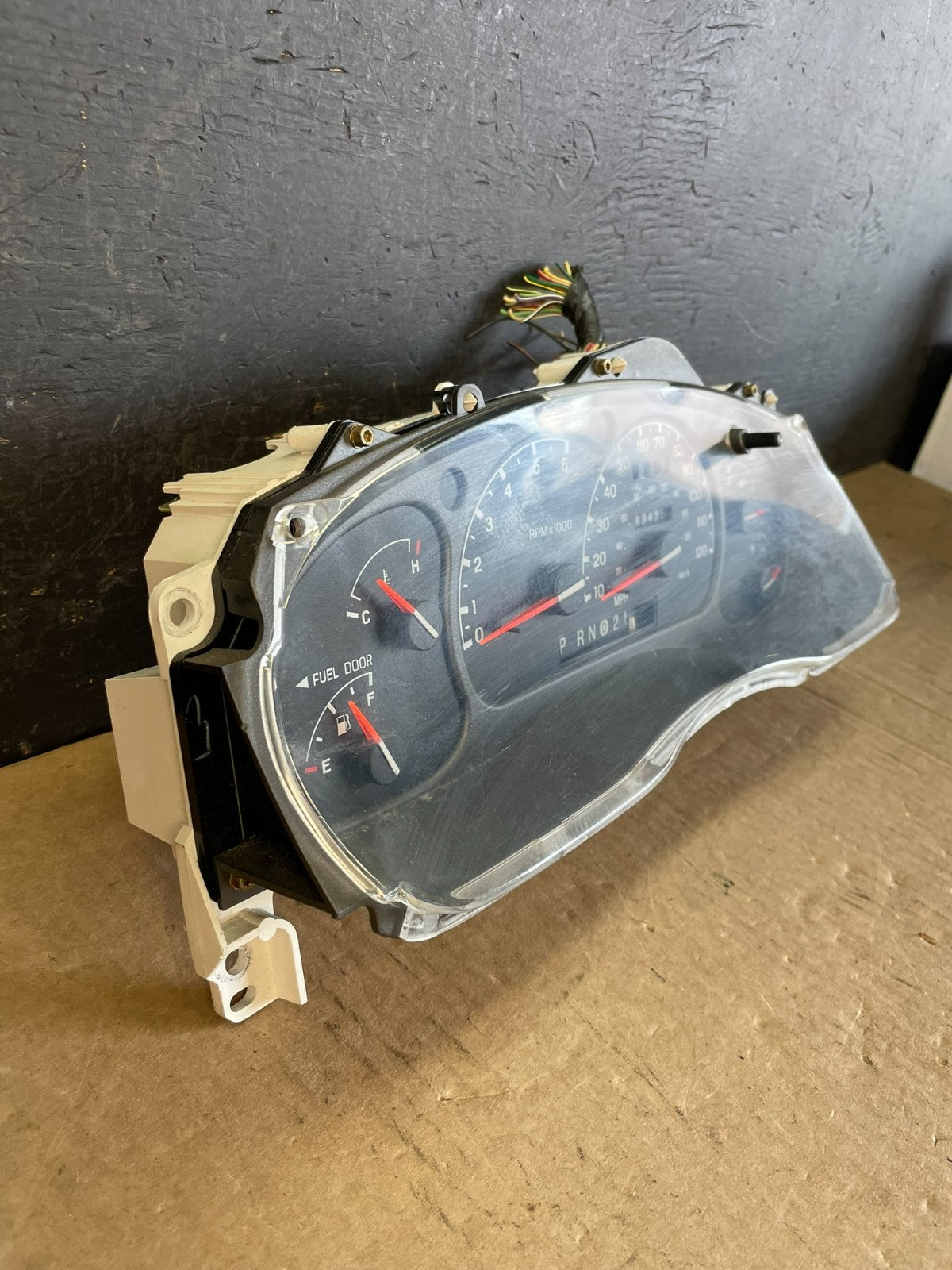 2001 2002 2003 Ford Explorer Speedometer Cluster Gauge AD0391 DG2