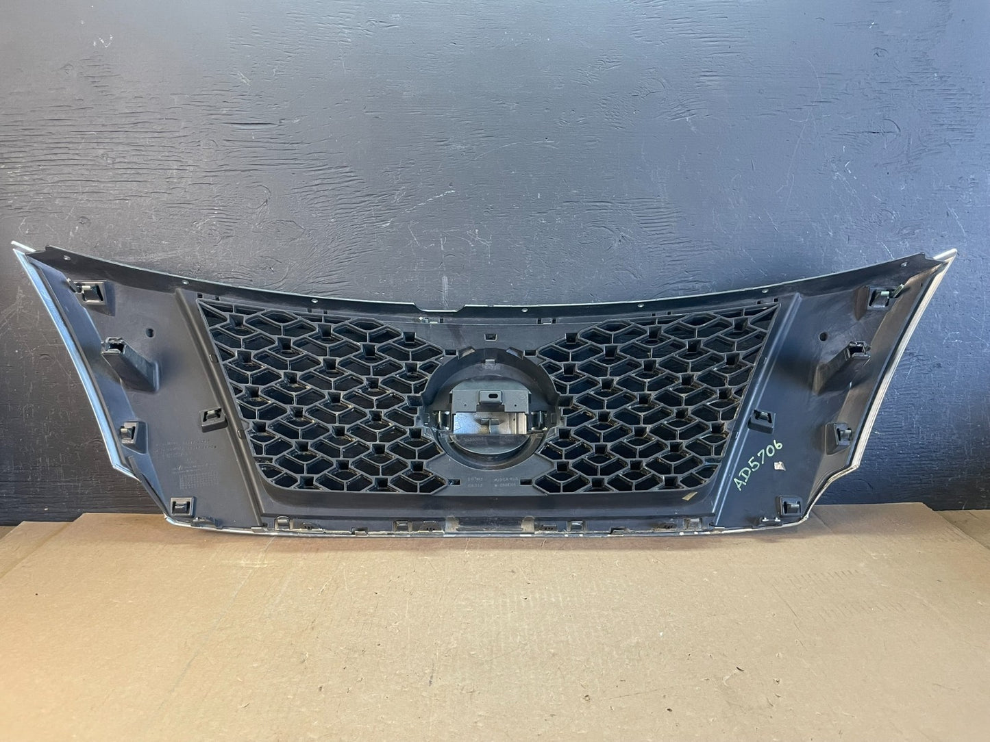 2013 - 2016 Pathfinder Front Upper Chrome Grill Grille AD5706 DW3