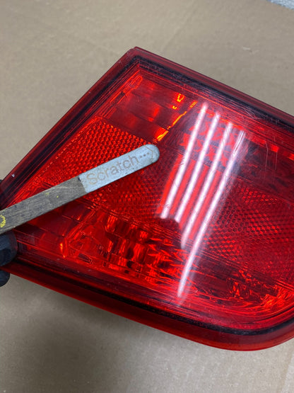 2010-2014 Subaru Legacy Right Passenger Rh Side Tail Light Inner T5609 DW4