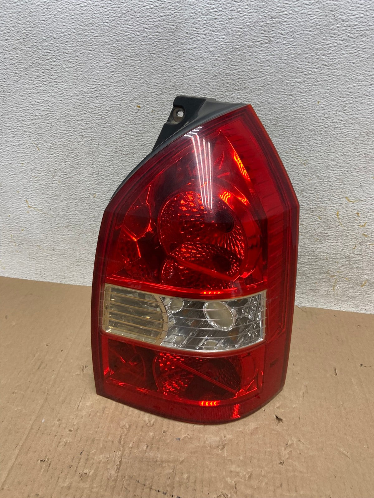 2005 to 2009 Hyundai Tucson Right Passenger Rh Tail Light AI1244 LK0