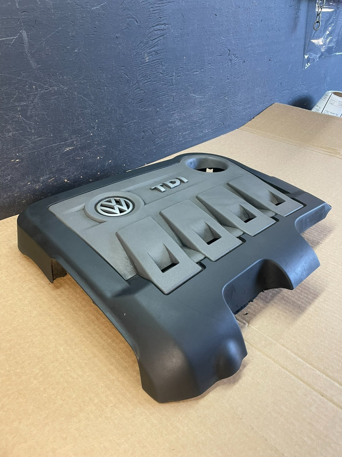 2006 to 2011 Volkswagen Golf TDI Engine Motor Cover AF3526 DG2