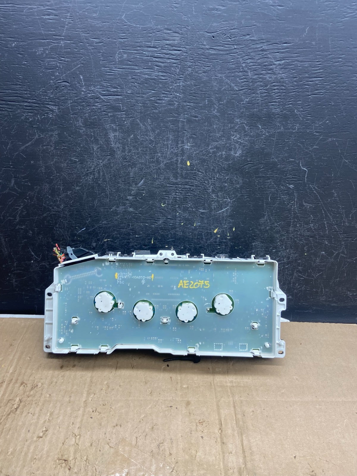 2009 to 2010 Mercury Marquis Speedometer Cluster Gauge ae2075 DG4