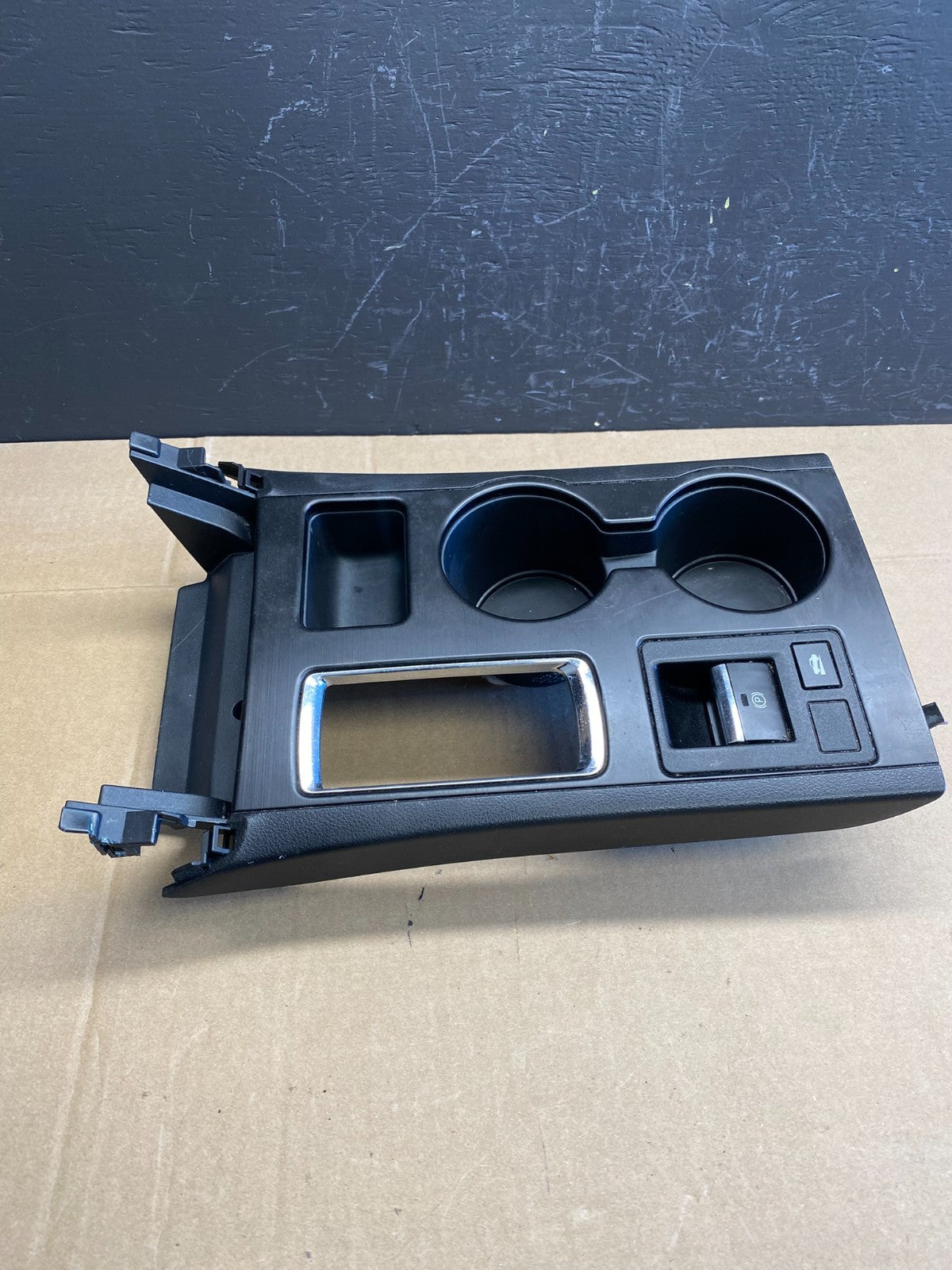 2015 - 2019 Subaru Outback Legacy Console Shifter Trim Cup Holder AB9174 DG1