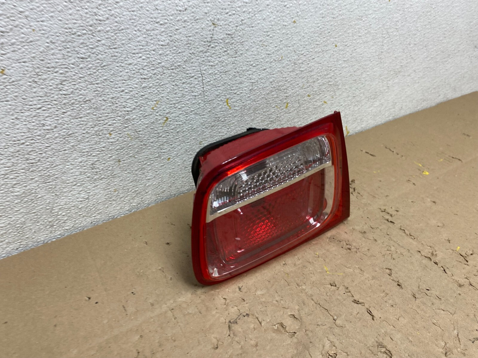 2013-2016 Chevrolet Malibu Left Driver Lh Side Inner Tail Light Oem N2544 DW2