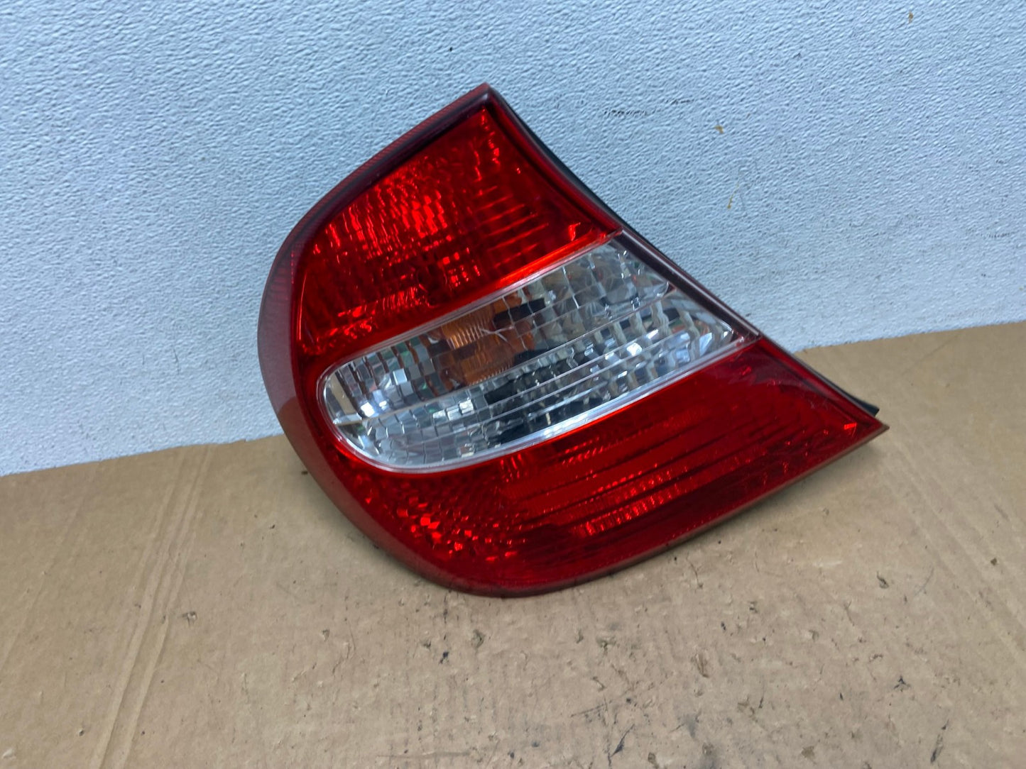 2002 2003 2004 Toyota Camry Left Driver LH Side Tail Light AD3032 LK0