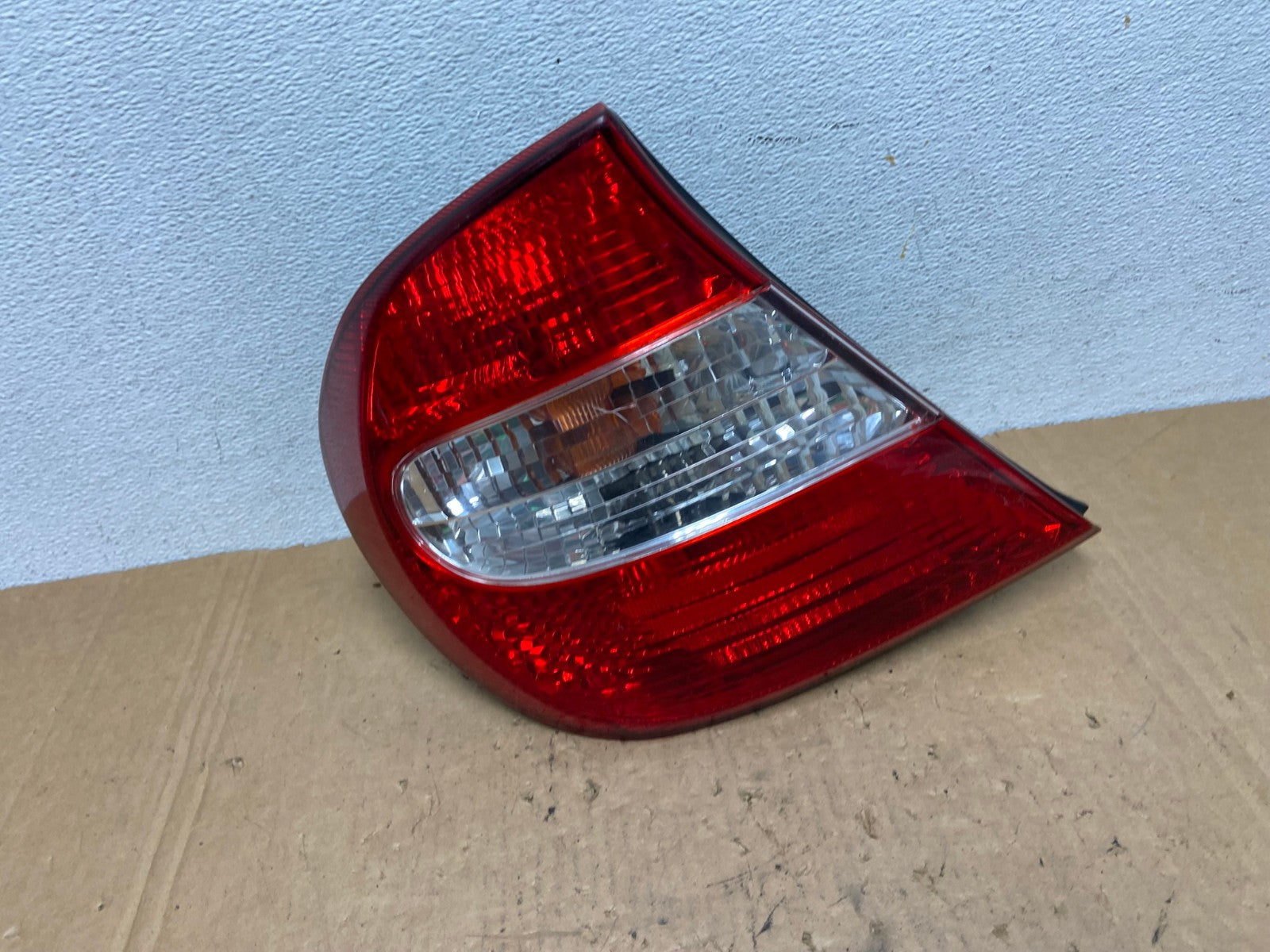 2002 2003 2004 Toyota Camry Left Driver LH Side Tail Light AD3032 LK0