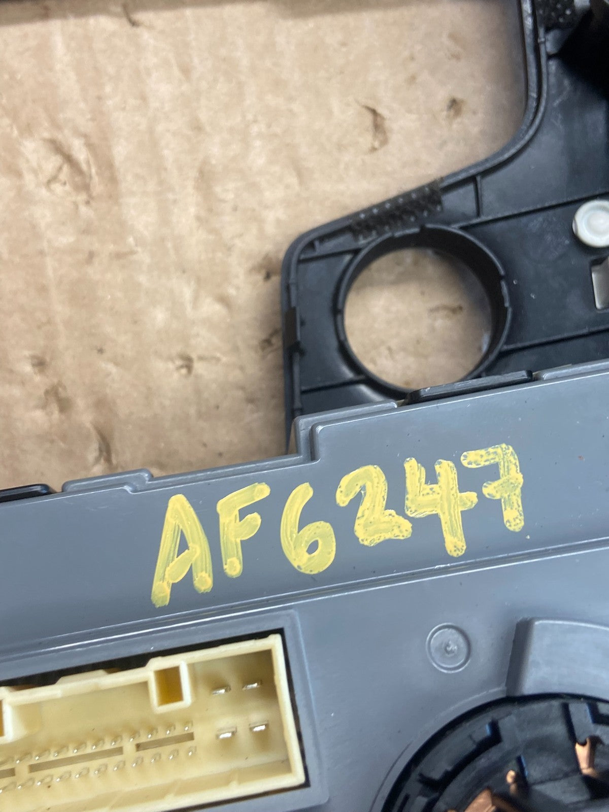 2011 - 2014 Hyundai Sonata Center Radio Climate Control Air Vent Bezel AF6247 DG6