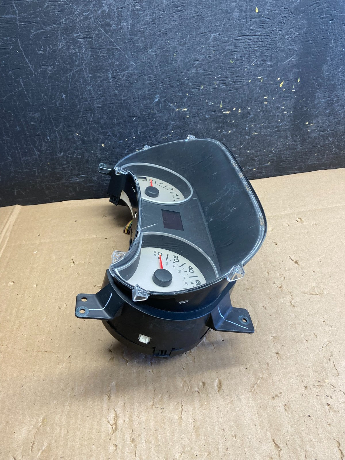 2006 Ford Explorer Speedometer Cluster Gauge AI6412 DW2