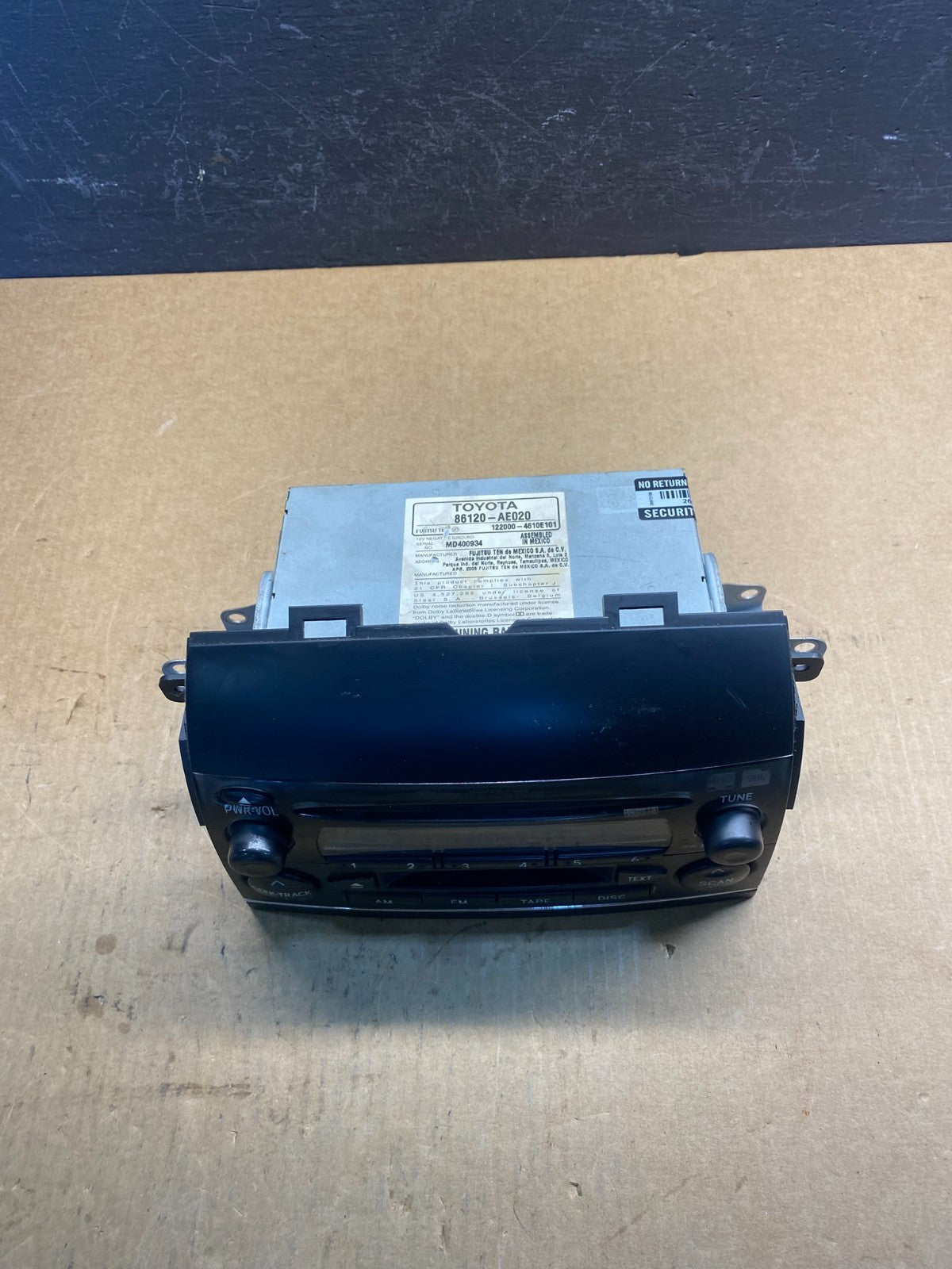 2004 to 2010 Toyota Sienna AM FM CD WMA Mp3 Radio Receiver AC6938 DG3