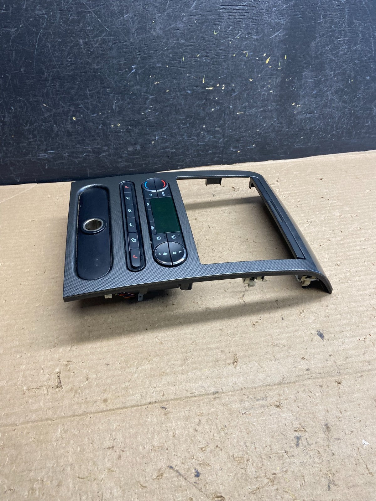 2004 to 2008 Ford F150 Radio Climate Dash Bezel Surround Black AH5447 DG2