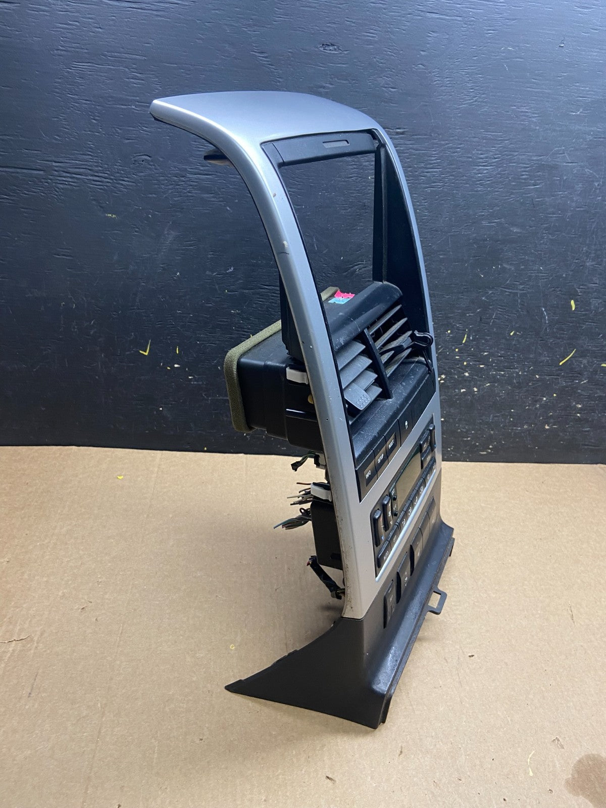 2006 - 2010 Ford Explorer Radio Heater Climate A/C Control Bezel  Trim x6565  DG3