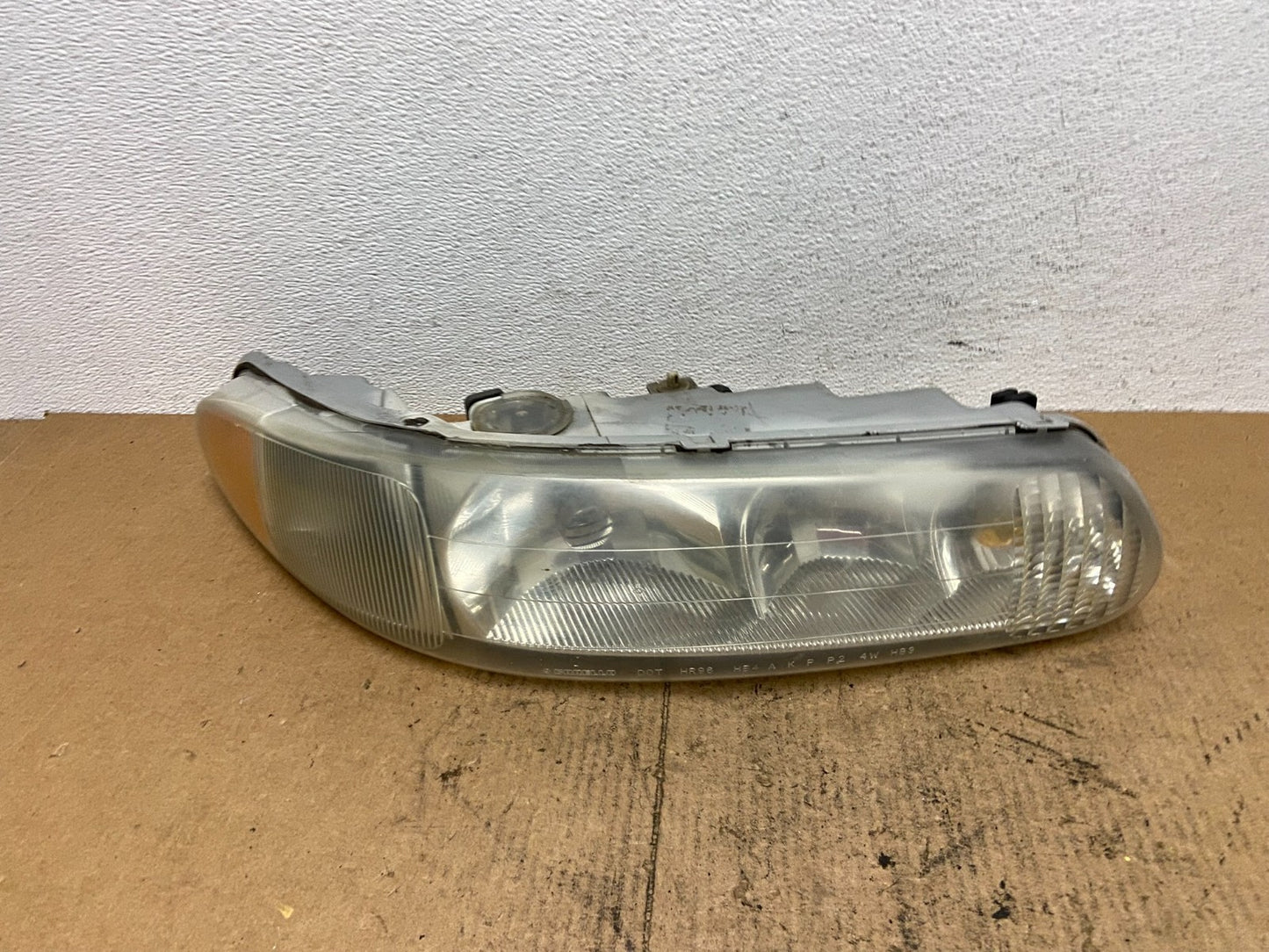 1997-2005 Buick Century Right Passenger RH Side Headlight Halogen AC3719 DW0