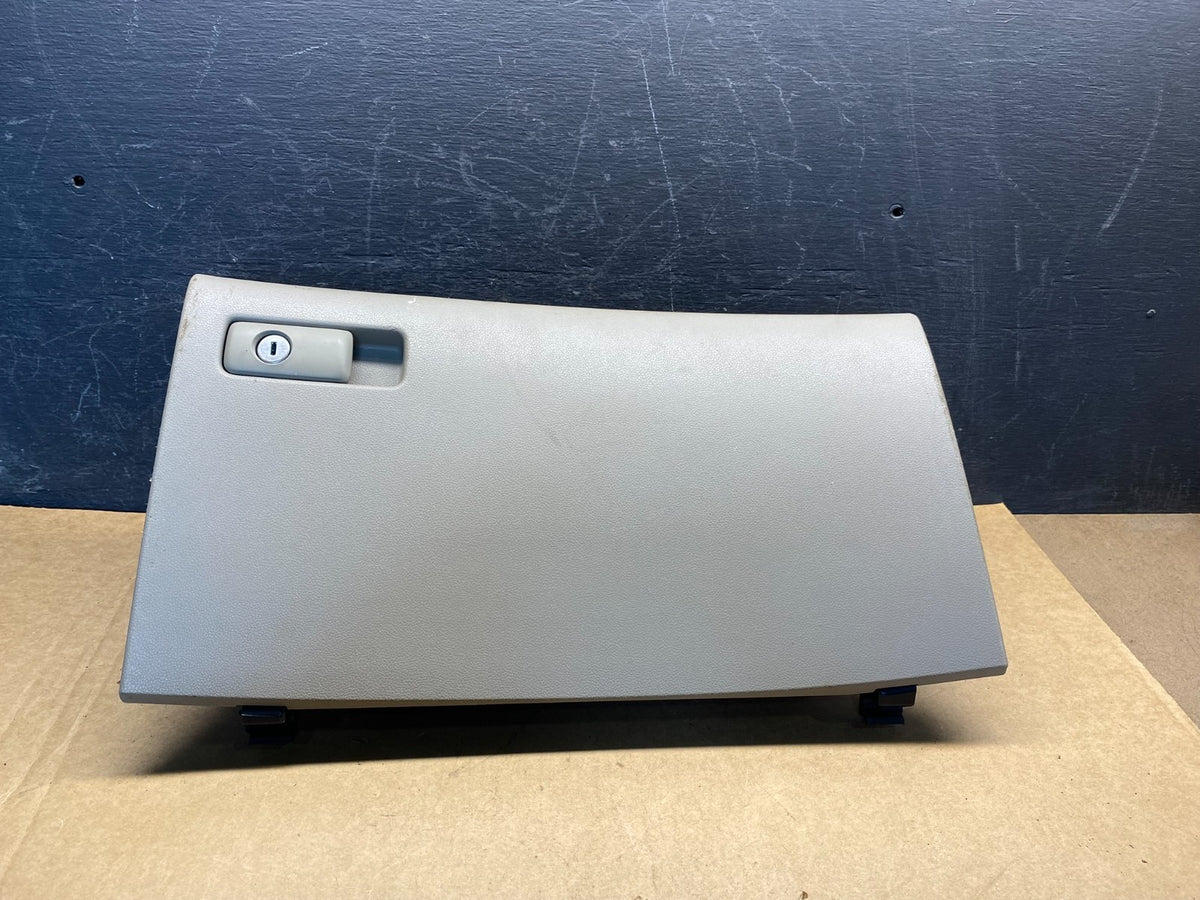 2011 - 2016 Honda Odyssey Front Right Passenger Storage Glove Box AH6982 DG0