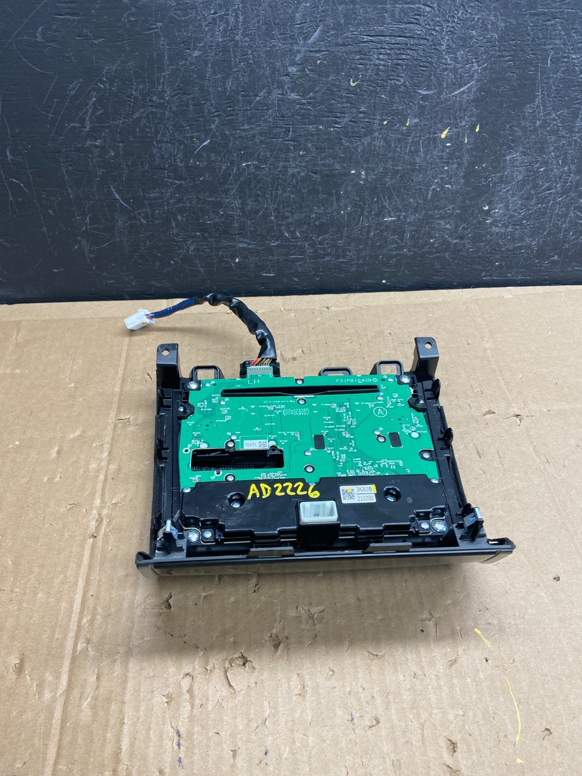 2013 to 2016 Nissan Pathfinder Radio Temperature Climate Control AD2226 DG3