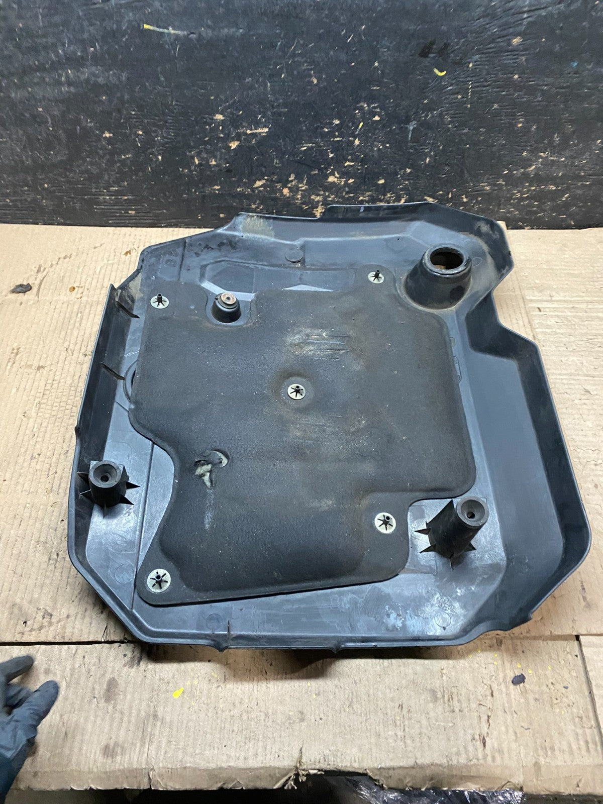 2013 to 2016 Cadillac SRX 3.6L Plastic Engine Cover Shield OEM w5655 DG6