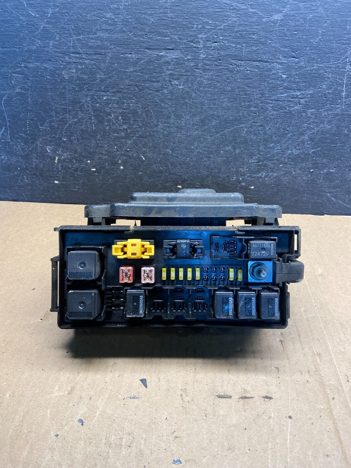 2007 Jeep Grand Cherokee Integrated Power Fuse Box 04692109ac AG1597 DW5
