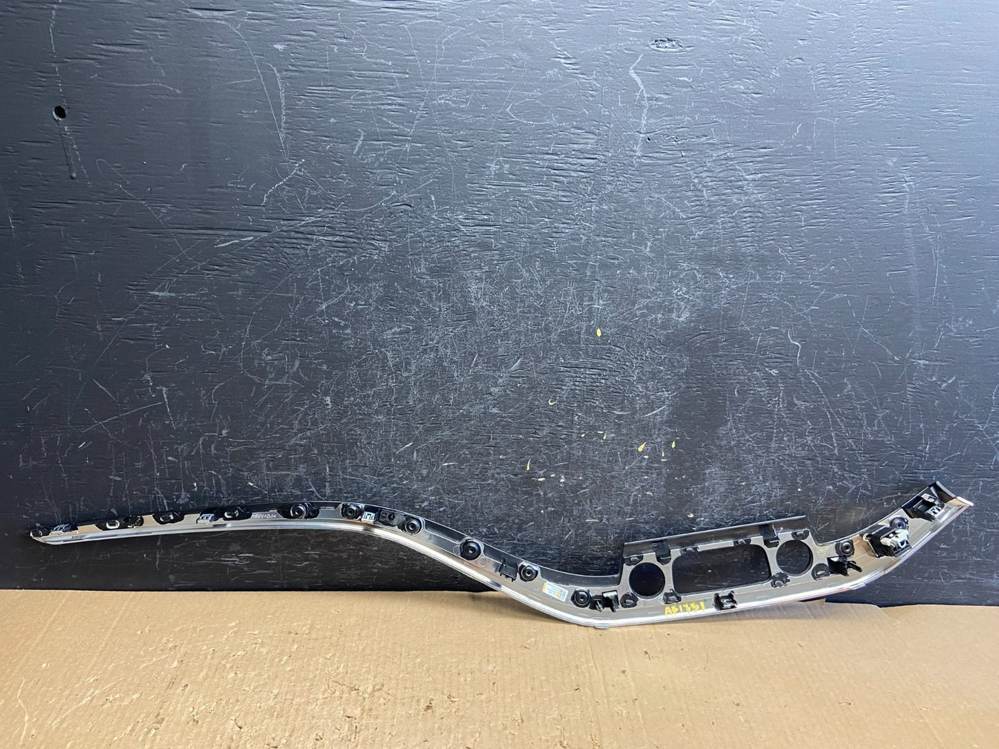 2016 to 2020 Chevrolet Impala Center Right Passenger RH Trim Panel AF1751 DG3