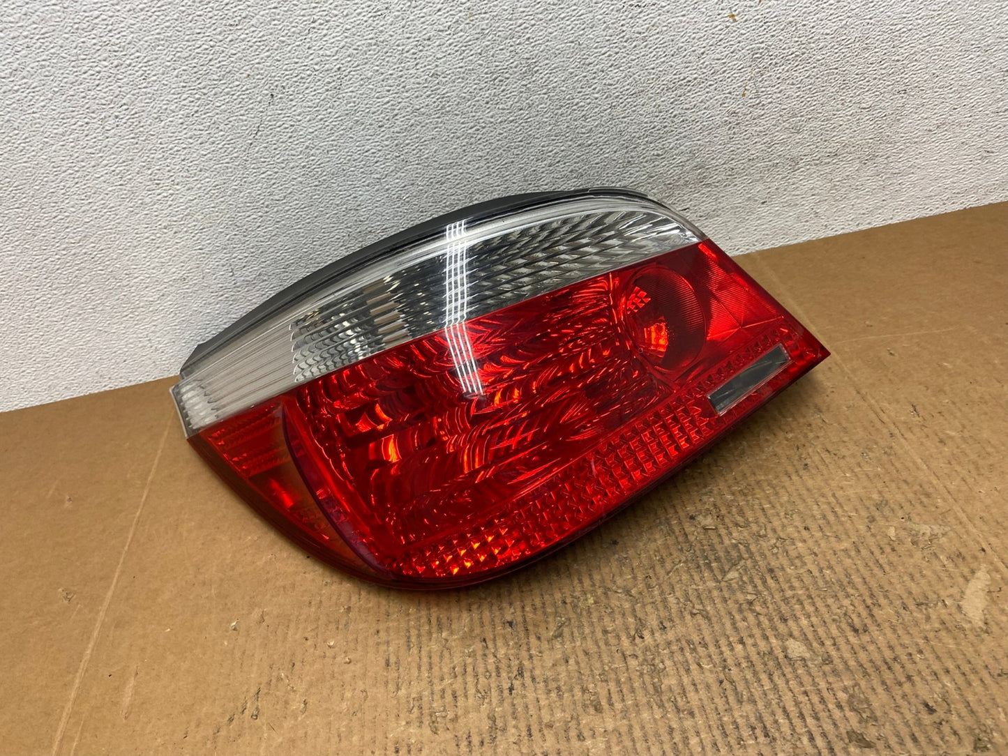 2004 - 2007 BMW 5 Series E60 Left Driver LH Side Tail Light AE1535 LK0