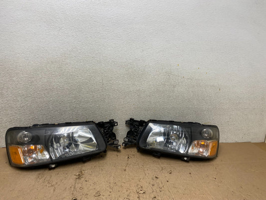 2003 2004 Subaru Forester Left+Right Headlights Halogen W3745 DW0