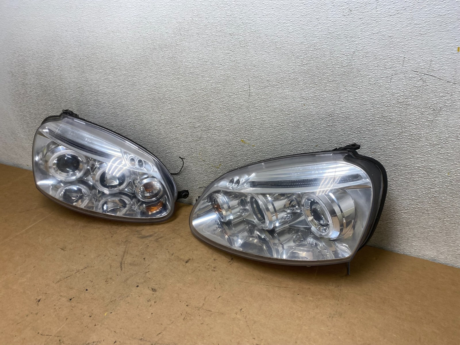 2005-2010 Volkswagen Golf MK5 GTI Left+Right Set LED Headlights X4908 DG1