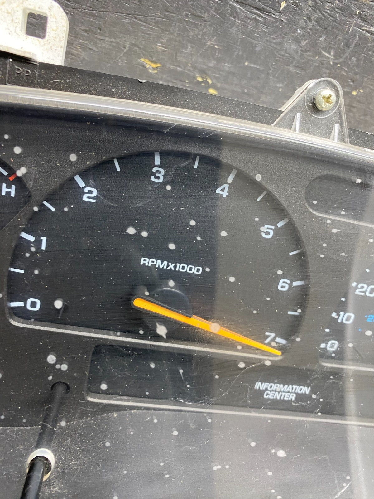 2001 2002 2003 Dodge Durango Speedometer Instrument Cluster Gauge V7388 DG3